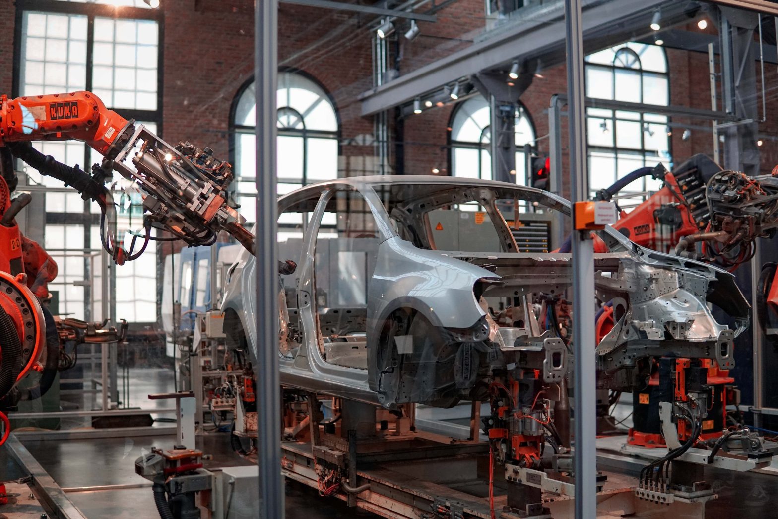 The Benefits of Edge Computing for Manufacturers The Benefits of Edge Computing for Manufacturers