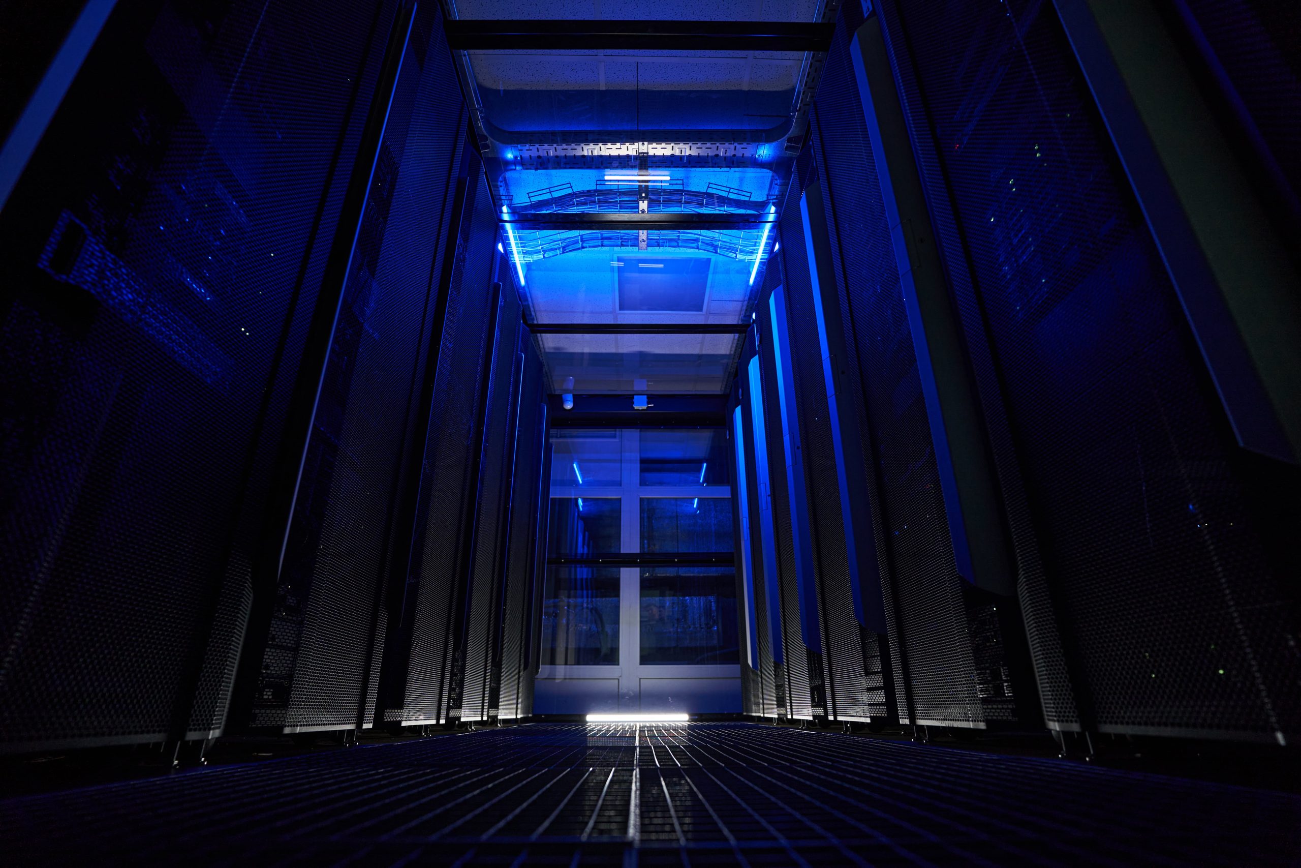 Semifly Implements Cybersecurity Solutions in the Retail Industry